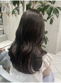 透明感のある"シアーグレージュ"