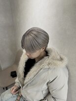 ジゼル 小倉(GiseL)&nbsp;センターパート/ホワイトシルバー/メンズカラー