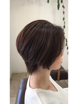 ラグーナ(Laguna) 前下がりのショート