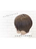 アッシュベージュ×大人可愛いハンサムショート♪