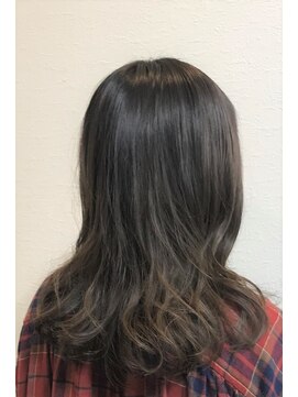 ヴェイスサロン(Vase Salon) 刈り上げセンターパートクラゲヘアーオリーブグレー21