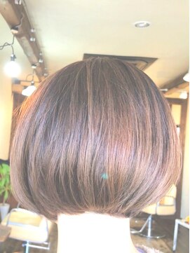 コーラル(coral) 美シルエットボブ