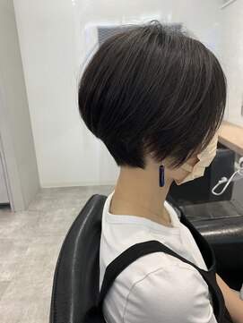 シェル 立川(shell) 大人可愛い/マルミショート/30代40代50代/ピアス映えショート