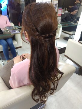キュービックヘア 東陽町駅前店(CubicHair) ハーフアップ