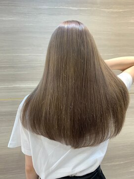 ラビス クローバー(Lovis clover) ミルクティーベージュ