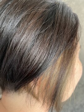 オーガニック ヘアサロン クスクス(organic hair salon kusu kusu) インナー×前下がりショート