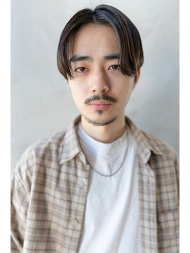 イオ 本厚木(io) センターパートメンズカットビジネス黒髪ニュアンスパーマ