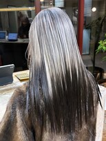 ヲタク(wotaku.) ルーツカラーデザインカラー裾カラーハイトーンカラーブリーチ