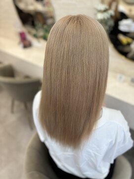 ラビス クローバー(Lovis clover) 前髪カタログ　アンブレラカラー　こなれミディ