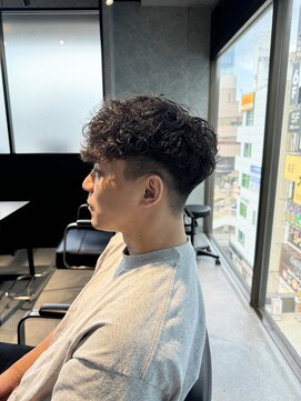 スタッド 松戸(stud. Men‘s) Vマッシュスペインカール