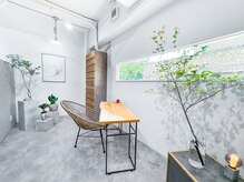 アオ(Ao)の雰囲気（【お連れ様もゆっくりできる待合スペース】）