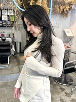 アンダーカレント(undercurrent)&nbsp;ロングレイヤースタイル 顔まわりレイヤー 黒髪ロング