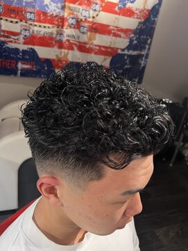 サンアンドマーリィズバーバー 駅前店(SON&MARLEY'S BAR BER) 極道パーマフェード　本厚木駅　メンズスタイル