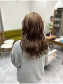 やわらか質感で魅せる◎透明感たっぷりふんわりロングウェーブ