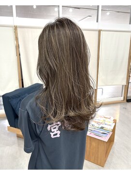 チーク(CHiiK) グレージュ（ハイライト履歴あり）