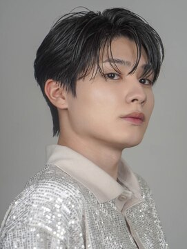 オーシャントーキョーオーバー 渋谷(OCEAN TOKYO OVER) センターパートフェザーパーマニュアンスパーマシャドウパーマ