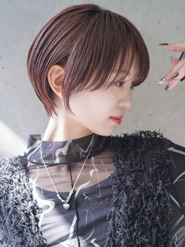 カライング(ing) 大人可愛い20代30代40代黒髪前下がりひし形小顔ボブ丸みショート