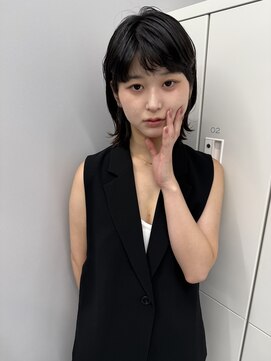 ロッコサード(ROCCO 3rd) 暗髪が魅せるクールビューティー！外ハネミディアム【工藤風太】