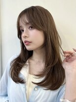 ハニーシブヤ(HONEY shibuya)&nbsp;レイヤーカット/顔周り/ヘーゼルベージュ/脱白髪染め３