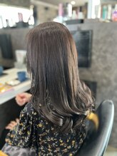 ヘアデザイナーズサロン 三嶋&nbsp;「白髪ぼかし」は派手過ぎない極細ハイライトが○