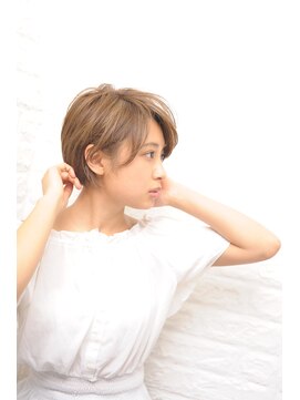 ミッシェル アフロート(michelle afloat) 外国人風骨格に見せるMichelle by afloatのラウンドCカット