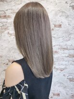 エル(elle)&nbsp;小顔に見せるヘアグラデーションカラー×透明感ベージュ錦糸町