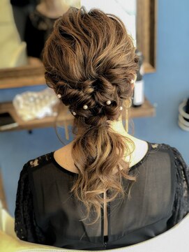 ルシエルブルー(LE CIEL BLEU) ロ―ポニー