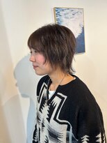 マリン(Marine)&nbsp;20代30代ウルフカットハイライトアッシュベージュカラー