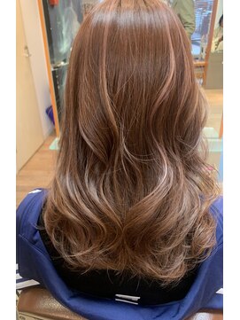 ラルテ(L'arte) ピンクベージュハイライトカラー