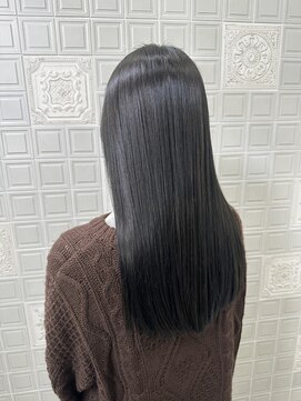 ヘンリエッタ 自由ヶ丘(Henrietta) 透明感ブルーブラック