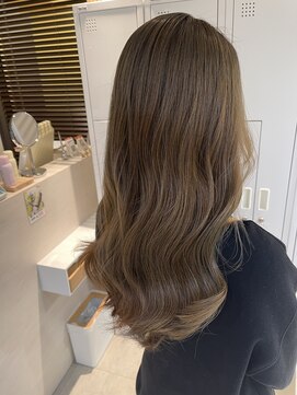 サラジュ 梅田店(SARAJU) sarajuサブリ　ロングレイヤー　グレージュ