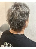 ルーツ(Roots)&nbsp;ホワイトシルバー/シルバーカラー/メンズスタイル