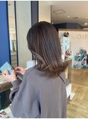 外はねミディアムstyleのインナーグレージュカラー