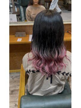 ヘアーサロン アトリエ(Hair salon ATORIE) セミロングレイヤーブリーチカラーピンクグラデーションカラー