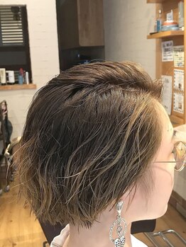 お客様の雰囲気/肌色/メイクに合わせて提案する『パーソナルカラー』が人気♪理想のイメージを実現します！