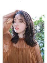 くせ毛もおしゃれヘアに！