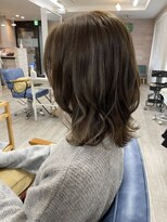 シーク センター南店(seek) イヤリングカラー×外ハネベージュ