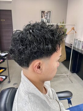 ニーキュウヨン バーバーズストア(294 BARBER's Store) スパイキー×ピンパーマ