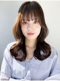夏カラーセミロング暗めくびれレイヤー顔周りカット似合わせ小顔