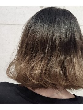 アンナ ヘアアンドアイズ(AnNa hair&eyes) グラデーションカラー