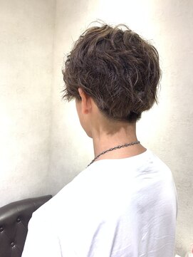 カルテット(Quartett) 【Quartett】メンズ×スパイラル×明るめベージュ