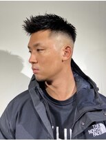 ドルクス 日本橋(Dorcus)&nbsp;高めのスキンフェード　アップバング　20代男流行ヘアスタイル