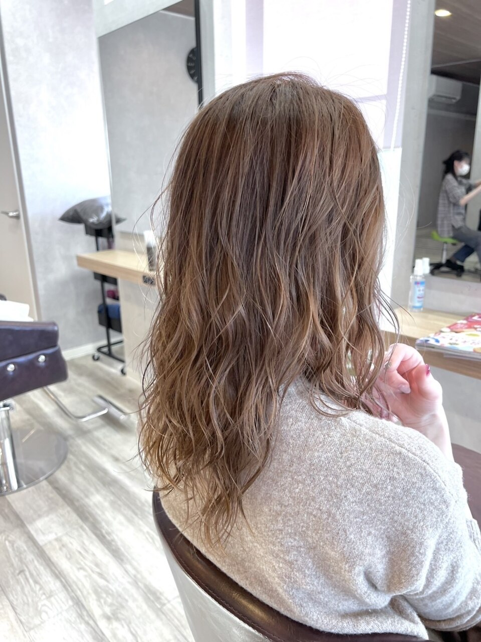 【平日限定】カット+リタッチカラー　\4,700【白髪染め可】