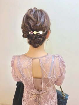 ディア(.eer) ミディアム × 編み込み × シニヨン // 結婚式に♪*