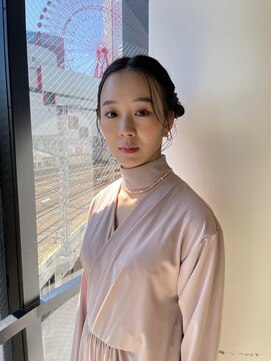 エイチ(H) ミニウルフホワイトグレージュレイヤーカット大人ショート美髪