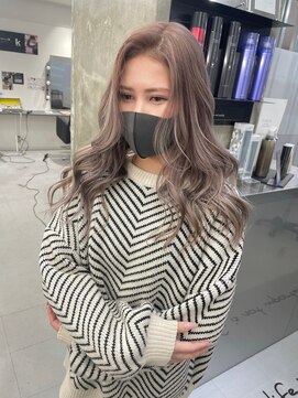 キング 梅田(K!ng) 【梅田】ミルクティーベージュグレージュ大人ヘアー艶髪カラー