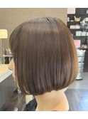 ブリーチなしカラー◎襟足すっきり前下がりボブマロンベージュ