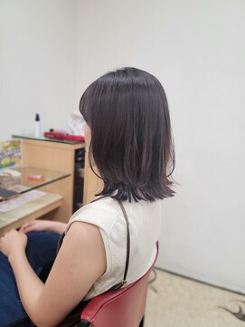 e.m.a プレミアムビューティーサロン 栄駅店(e.m.a PREMIUM BEAUTY SALON) 外はねボブ