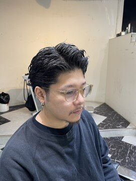 メリケンバーバーショップ フクオカ(MERICAN BARBERSHOP FUK) ハイライトマッシュパーマウルフアッシュブラック