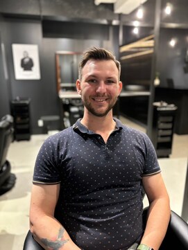 ザマンリバレッジニューヨーク(THE MAN LeverageNewYork) 大人外国人風ショートフェード：花形　知希